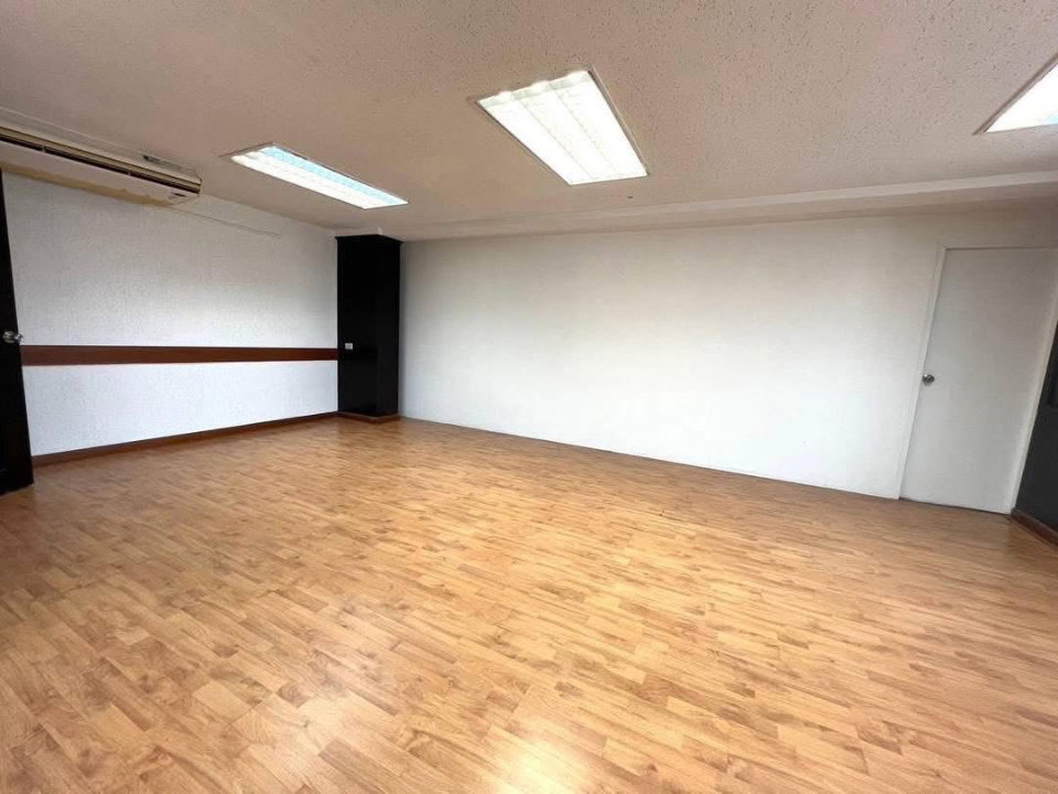 รูป ขายอาคารสำนักงาน 7 ชั้น พหลโยธิน 14 ใกล้ BTS อารีย์ พื้นที่เกือบ 2,000 ตร.ม. จอดรถ 25 คัน - รูปที่ 4/13
