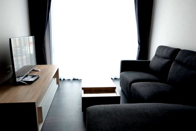 คอนโดให้เช่า : Edge Sukhumvit 23 (เอดจ์ สุขุมวิท 23) (1bed1bath 45sqm)