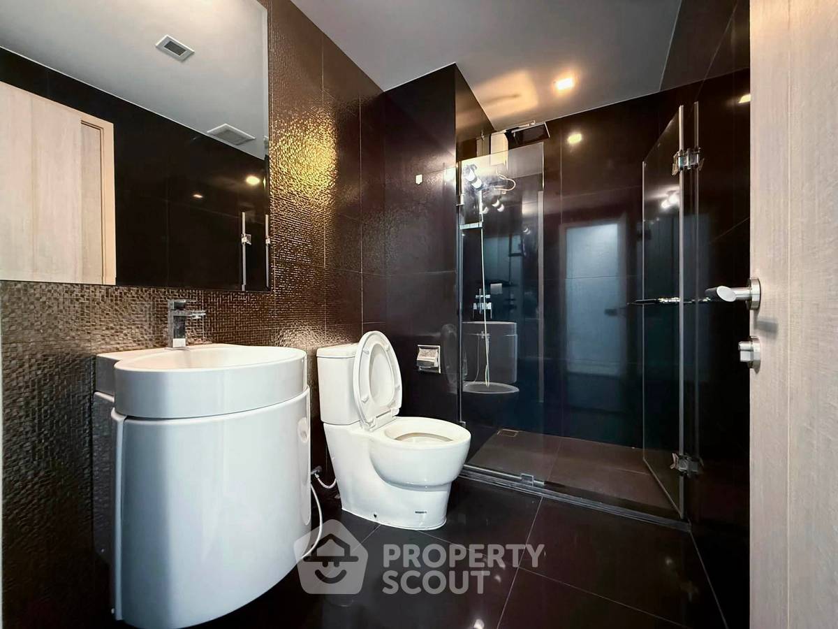 picture 21st-Floor 2-BR Rhythm Sukhumvit 36-38, 300m To BTS Thong Lor (ID 3205376) - 8/19