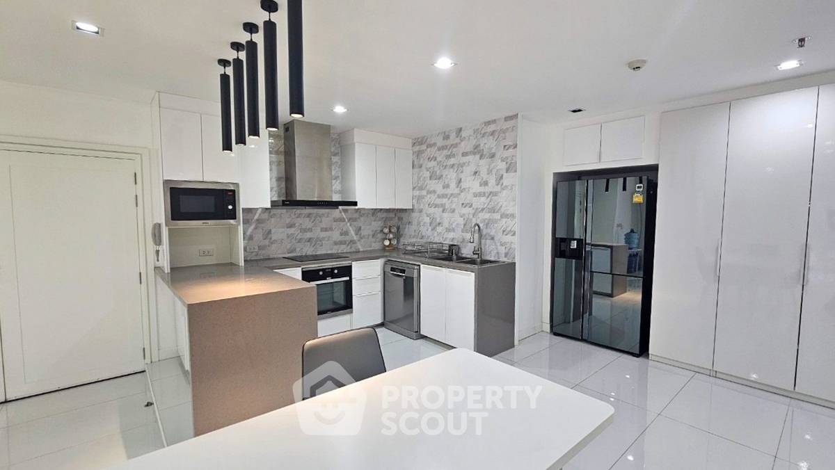 รูป คอนโด 2 ห้องนอน ขนาด 220 ตร.ม. Crystal Garden Condominium ใกล้ BTS นานา (ID 3206791) - รูปที่ 4/10