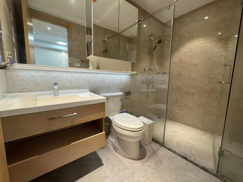 picture Condo for Rent at Regal Sathon - Naradhiwas (D6908062) - 4/5