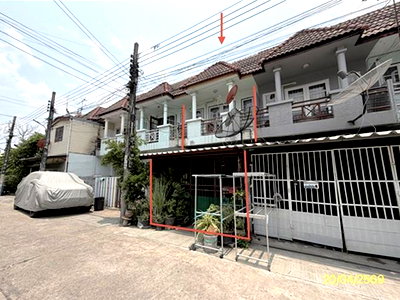 Townhouses for sale : TOWN HOUSE 18 Sq.w. Min Buri Bangkok for 1.3M