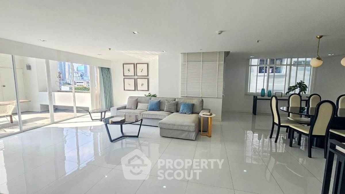 รูป คอนโด 2 ห้องนอน ขนาด 220 ตร.ม. Crystal Garden Condominium ใกล้ BTS นานา (ID 3206791) - รูปที่ 1/10