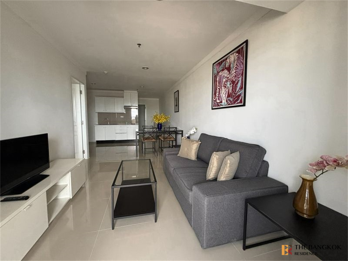 picture Waterford Diamond Ready-to-move-in Condo, Great Value - 1/10