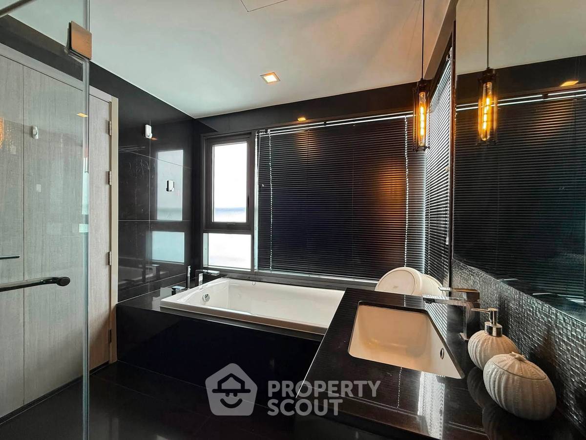 picture 21st-Floor 2-BR Rhythm Sukhumvit 36-38, 300m To BTS Thong Lor (ID 3205376) - 11/19