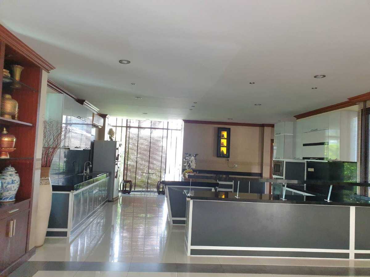 รูป 🏡 โอกาสทอง!! คฤหาสน์ส่วนตัวบนที่ดินกว่า 2 ไร่ เมืองเอก รังสิต - รูปที่ 32/37