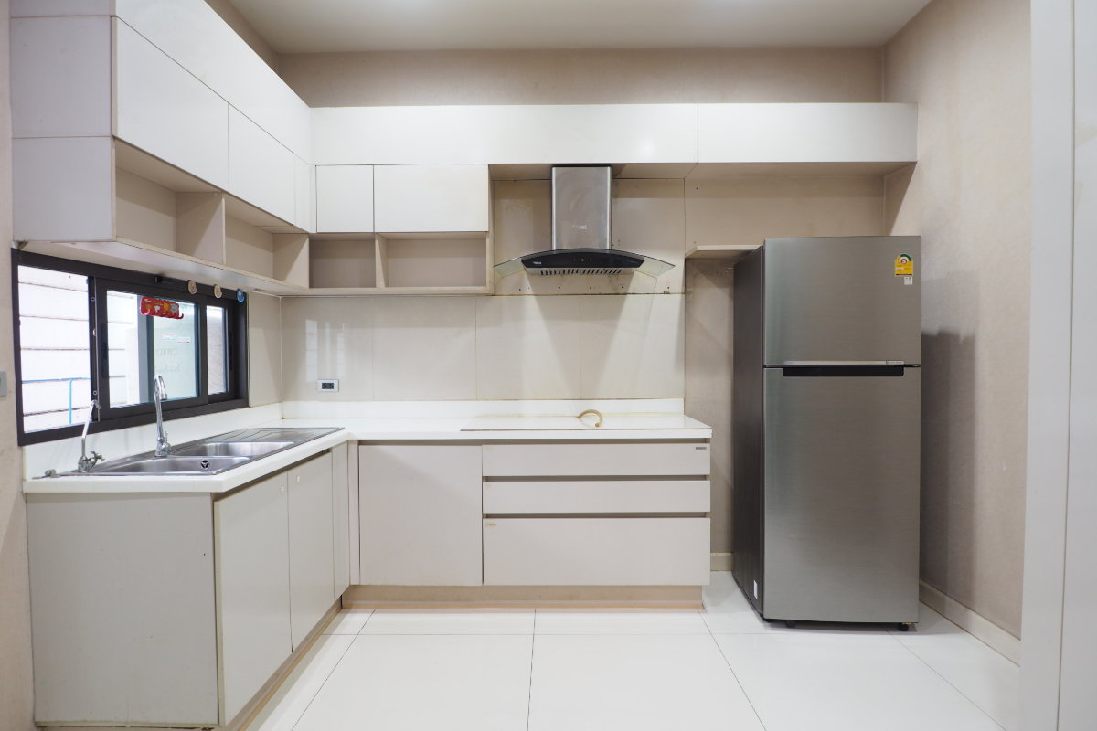รูป ให้เช่า บ้านเดี่ยว3ชั้น โซล เอกมัย-ลาดพร้าว พร้อมเฟอร์นิเจอร์ครบ ติดโรงเรียนบดินทร์เดชา  (สิงห์ สิงหเสนี) - รูปที่ 10/13
