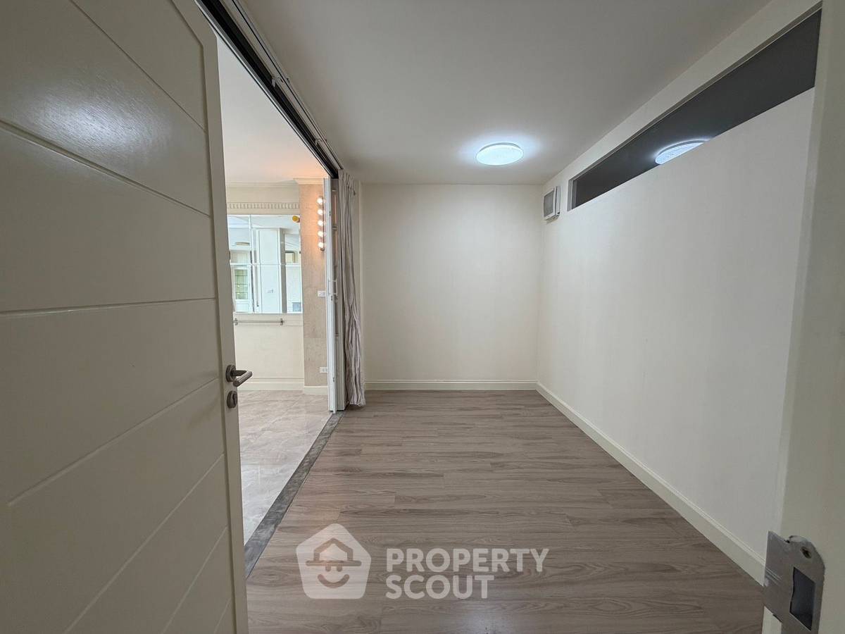 รูป คอนโด 2 ห้องนอน โครงการ The Emporio Place ใกล้ BTS พร้อมพงษ์ (ID 2455279) - รูปที่ 13/29