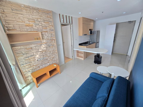 ðNewð For rent, the room is in a new condition, previously owner-occupied and never rented out at Ideo Blucove Sukhumvit