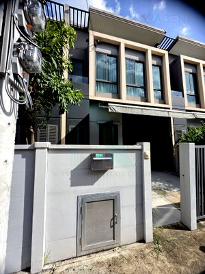 Townhouses for sale : 📌 For Sell Town house PLENO SUKHUMVIT - BANGNA 2-story 3 bedroom 2 bathroom