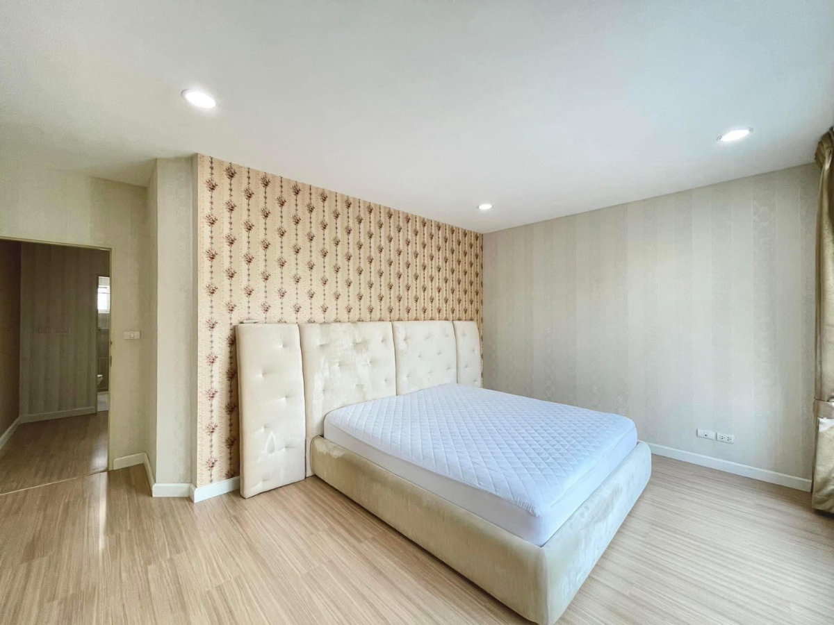 picture Baan Klang Muang Rama 9 - Ramkhmahaeng - 9/17