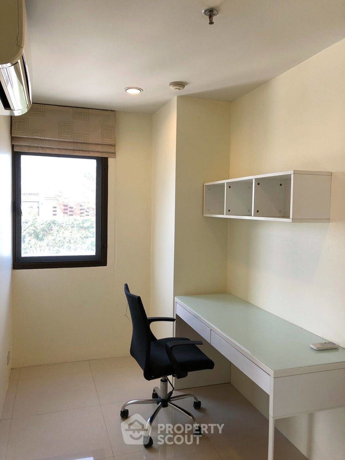 picture Great Value 2-BR Top View Tower Condominium, 23rd Floor, BTS Thong Lor (ID 3195737) - 18/18