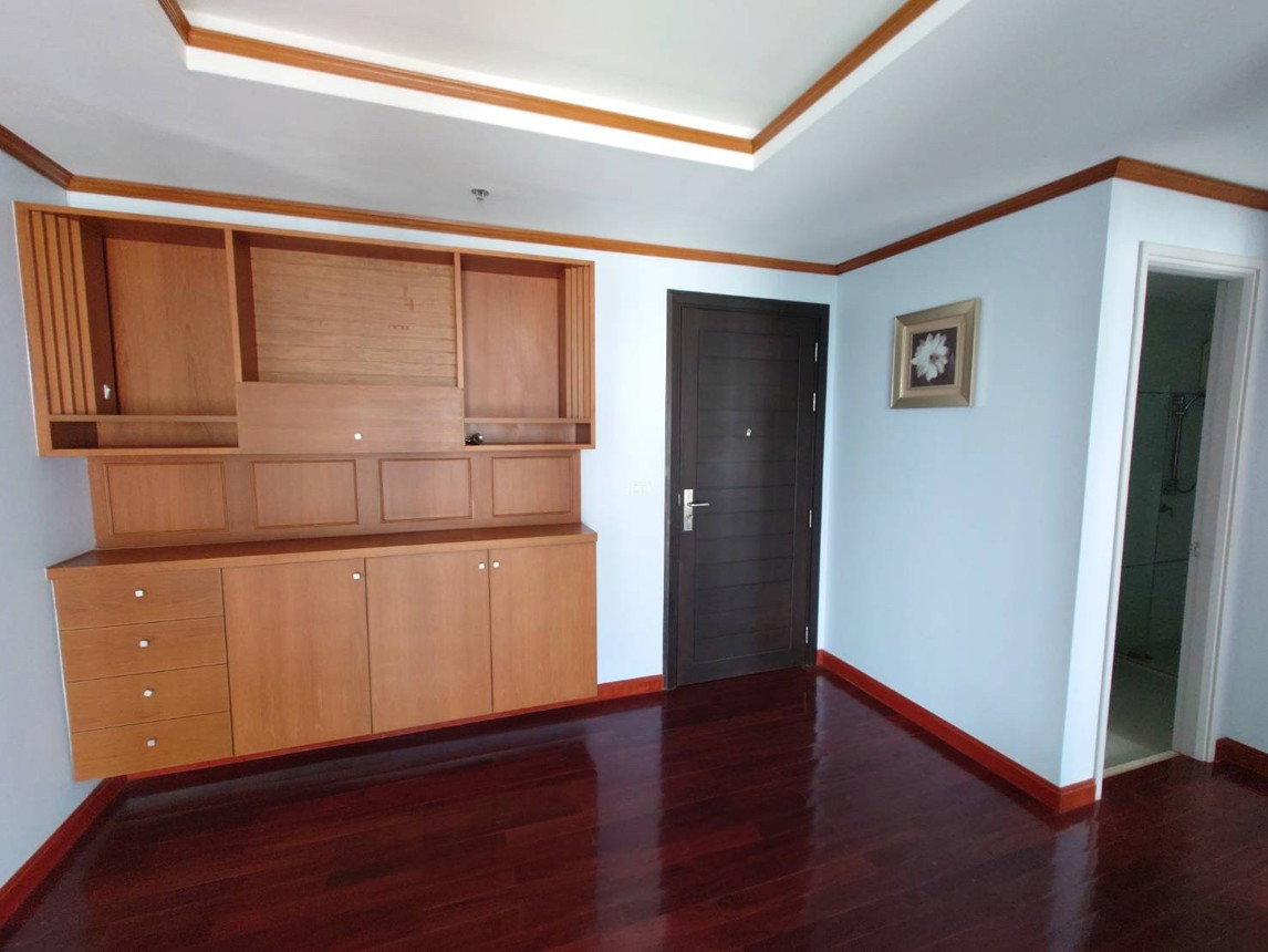 picture 🔥 Good-value condo for sale at Thru Thonglor Condo | MRT Phetchaburi - 5/8
