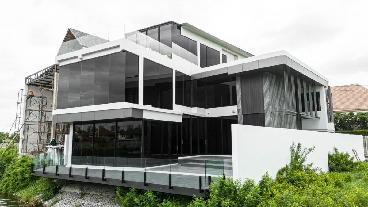 รูป 🔥The Laken  - 4 Bedrooms for SALE ONLY 93.9 MB.🔥 - รูปที่ 4/16