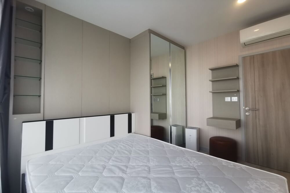 รูป ขายพร้อมผู้เช่า !! KnightsBridge Prime Sathorn, 1 นอน Plus, 1 น้ำ, ชั้นสูง 18+, ห้องหายาก, ตกแต่งสไตล์มินิมอล !! Code C20240200209 แต่งครบ, ราคาพิเศษ! - รูปที่ 3/6