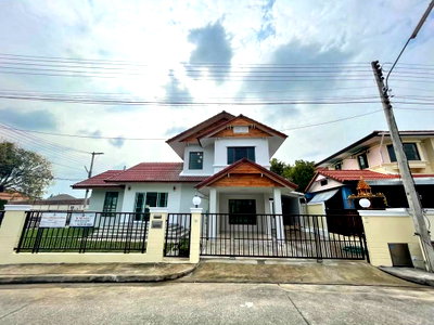 บ้านเดี่ยวให้เช่า : ปล่อยเช่าบ้านโครงการ สีวลี ราชพฤกษ์-เชียงใหม่ (แม่เหียะ) ใกล้เซ็นทรัลแอร์พอร์ต (R1453) T.0946511456