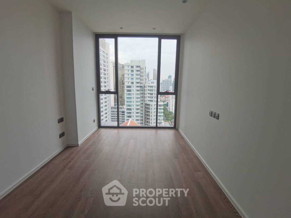 picture 24th-Floor 2-BR At Muniq Sukhumvit 23 Near MRT Sukhumvit (ID 512900) - 11/19
