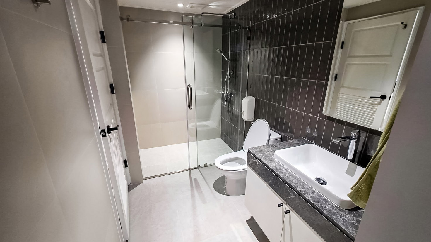 รูป 3 Bedroom Condo for Rent Sky Beach Condominium Pattaya - รูปที่ 15/16