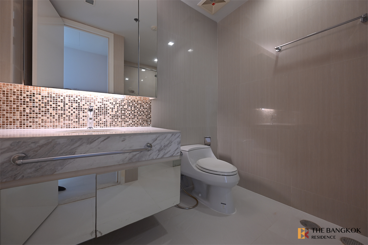 picture Circle Living Prototype Ultimate Luxury Lifestyle with Convenience - 7/10