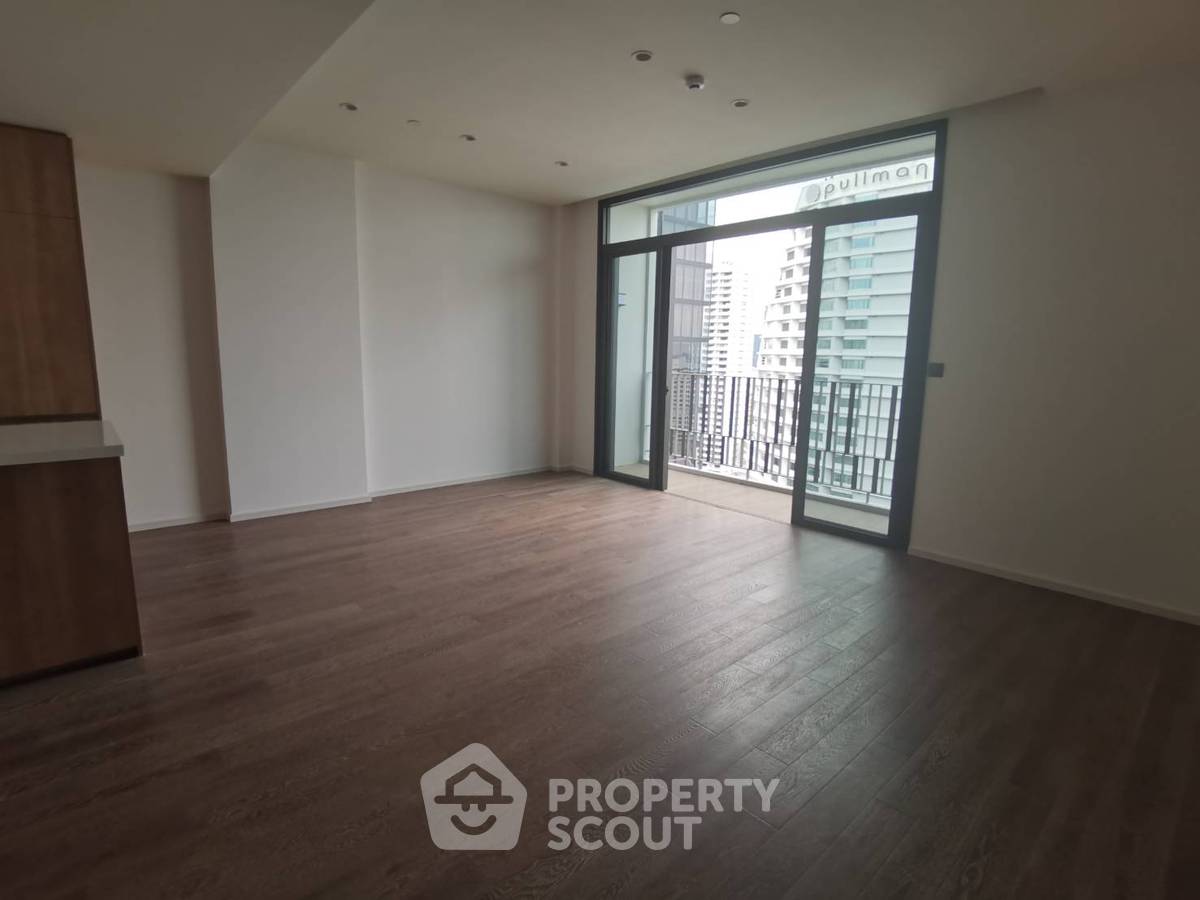 picture 24th-Floor 2-BR At Muniq Sukhumvit 23 Near MRT Sukhumvit (ID 512900) - 1/19