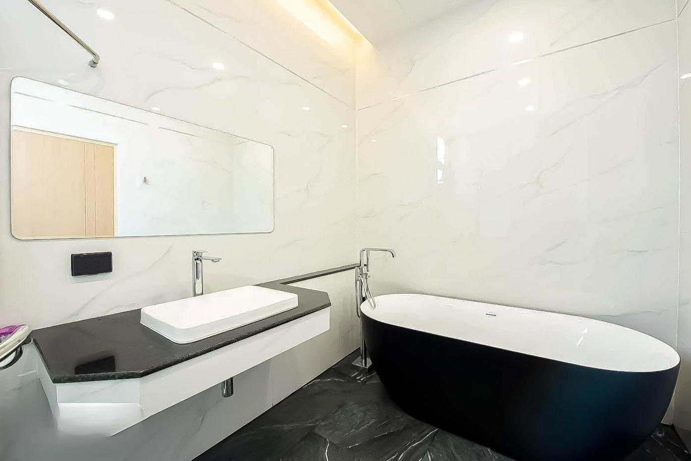 รูป High End Pool Villa for Rent Jomtien Pattaya 5 Bedrooms - รูปที่ 15/18