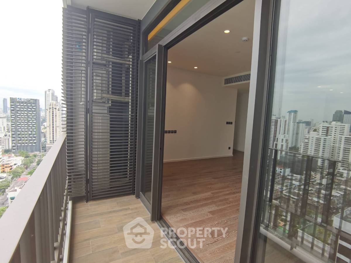 picture 24th-Floor 2-BR At Muniq Sukhumvit 23 Near MRT Sukhumvit (ID 512900) - 3/19
