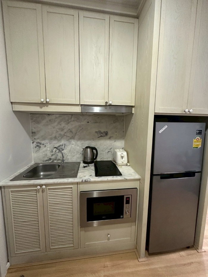 picture Dee Lak Condo, behind HomePro, celebrates, renting 18k per month, near the beach.  - 4/20
