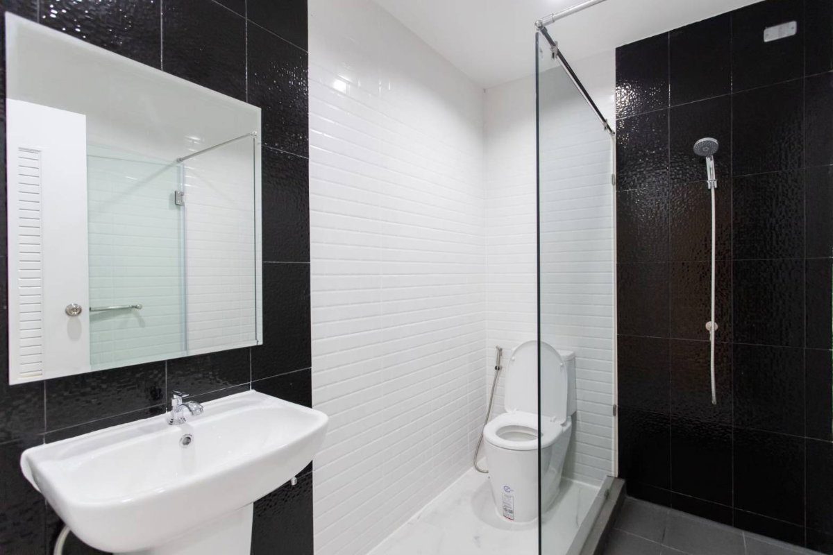 รูป 🏡เช่าด่วน 25,000 บาท  🏰ทาวน์​โฮม 3 ชั้น ล้ำเลิศทาวน์โฮม หลังมุม!!! 🏡โครงการ ย่าน สวนหลวง ถ.เฉลิมพระเกียรติ 14 แยก 18 * จดทะเบียนบริษัทได้  - รูปที่ 16/23