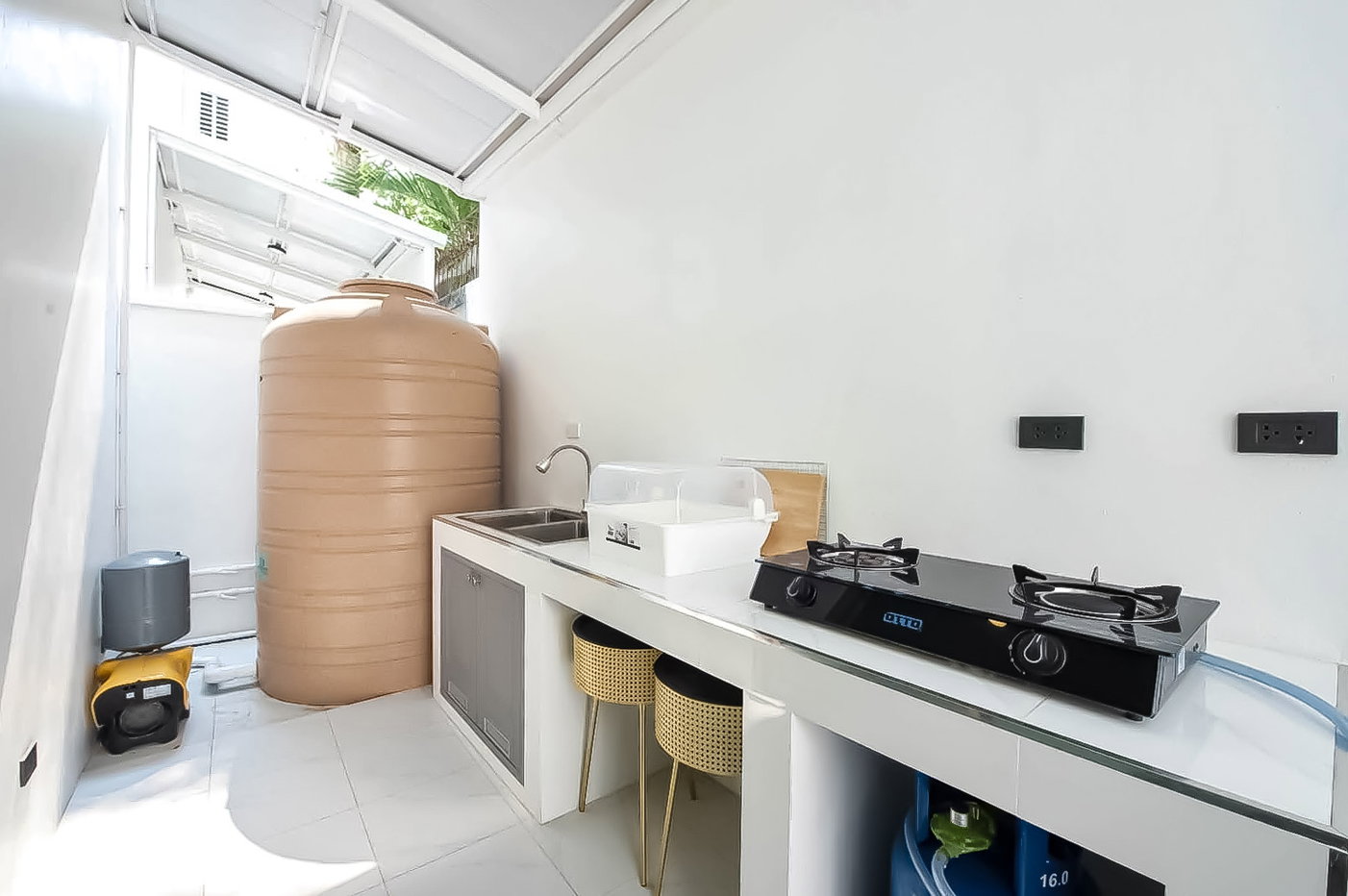 รูป High End Pool Villa for Rent Jomtien Pattaya 5 Bedrooms - รูปที่ 16/18
