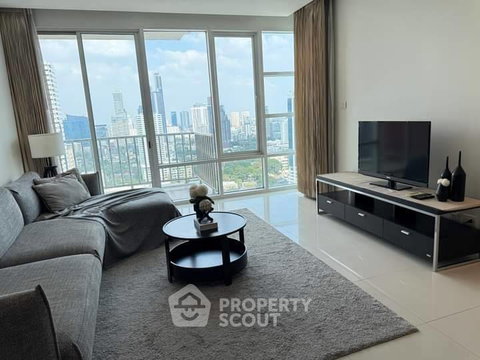 Pet-Friendly 2-BR Fullerton Sukhumvit, 24th Floor Near BTS Ekkamai (ID 1955824)