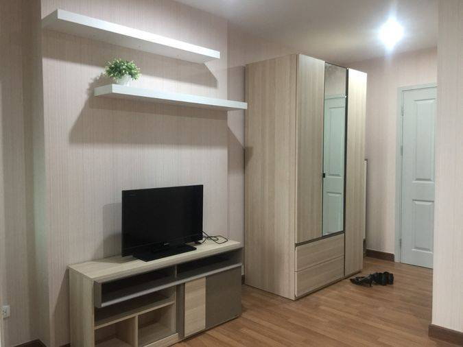 รูป ให้เช่าคอนโดรีเจนท์โฮม บางซ่อน 6500 บาท ห่างจากสถานีรถไฟฟ้าบางซ่อนเพียง 200 เมตร - รูปที่ 2/6