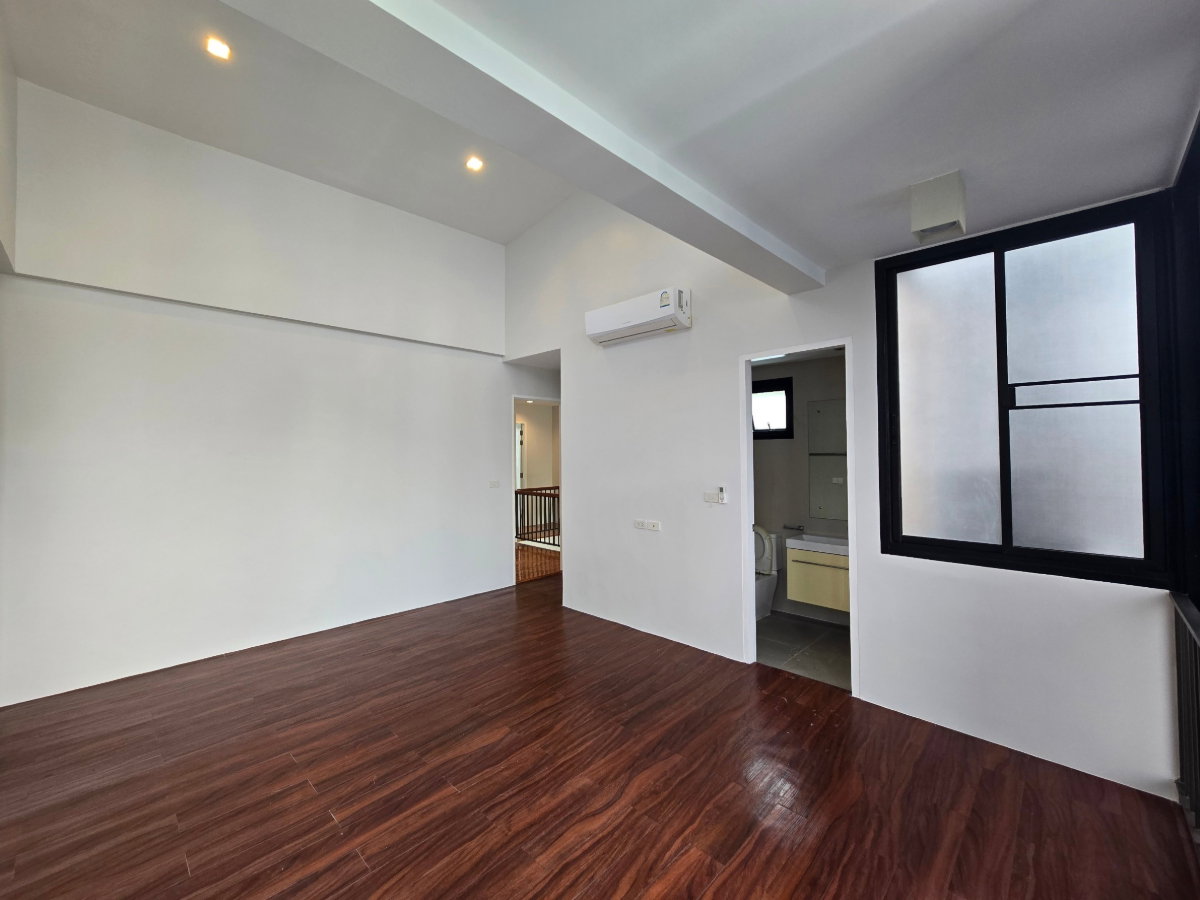 รูป ให้เช่า!! โฮมออฟฟิศ 4 ชั้น THE PENTAS รัชดา-พระราม9 (สำนักงาน,บ้านให้เช่า,บ้านเดี่ยวให้เช่า) - รูปที่ 18/21