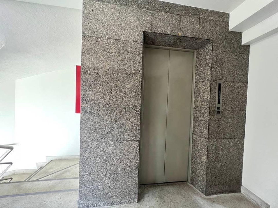 รูป ขายอาคารสำนักงาน 7 ชั้น พหลโยธิน 14 ใกล้ BTS อารีย์ พื้นที่เกือบ 2,000 ตร.ม. จอดรถ 25 คัน - รูปที่ 13/13