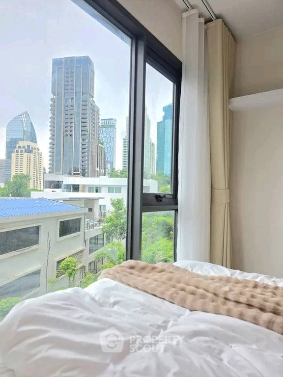 picture 1-BR Life One Wireless Near BTS Phloen Chit (ID 3204549) - 8/10