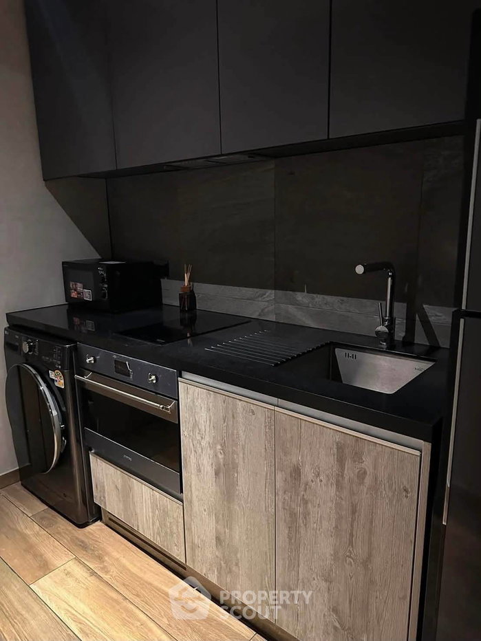 รูป ใกล้ MRT เพชรบุรี 300 ม. | คอนโด 1 ห้องนอน The Lofts Asoke (ID 3207244) - รูปที่ 7/11