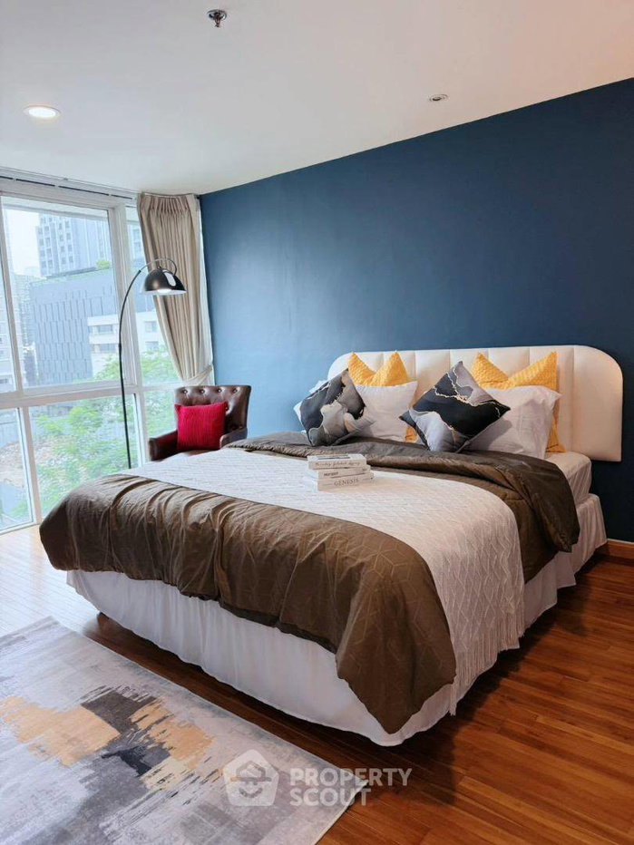 รูป คอนโด 2 ห้องนอน Serene Place Sukhumvit 24 ใกล้ BTS พร้อมพงษ์ (ID 3206777) - รูปที่ 2/7