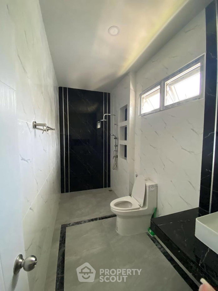 รูป บ้าน 4 ห้องนอน พื้นที่ 420 ตร.ม. สำหรับขายในพัทยา หนองปรือ (ID 3210098) - รูปที่ 15/17