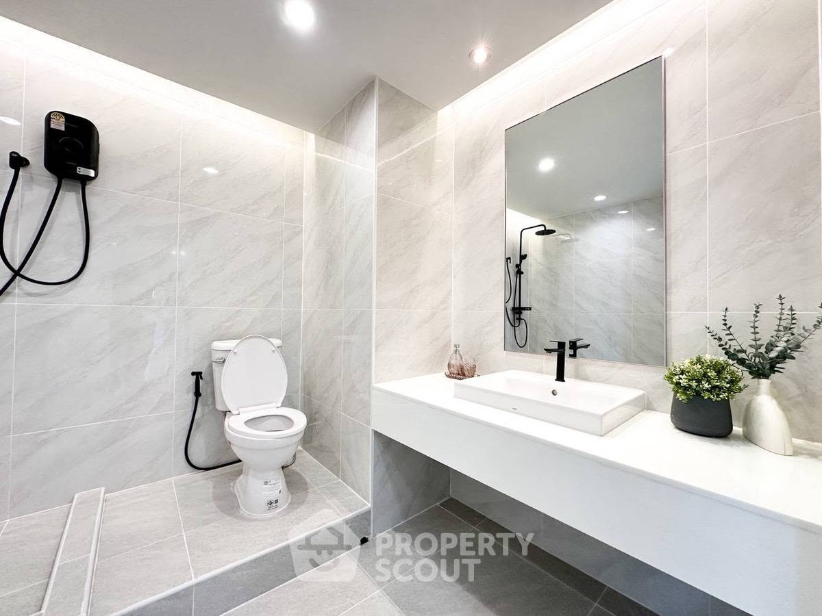 picture 75 Sqm 2-BR Fair Tower Condominium Near BTS On Nut (ID 3207172) - 8/9