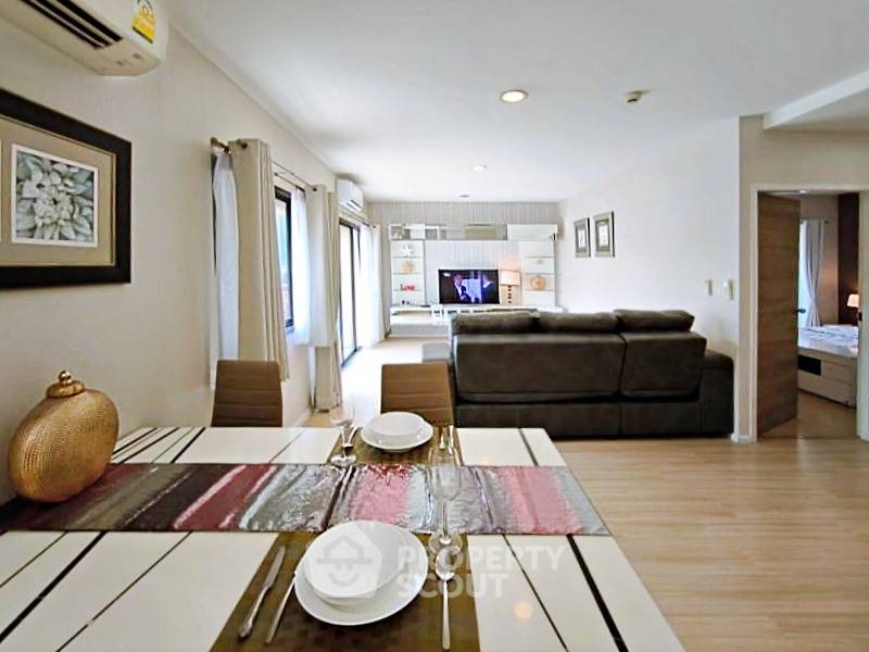 รูป ห้องกว้าง 1 ห้องนอน 80 ตร.ม. Renova Residence Chidlom, BTS เพลินจิต (ID 3209171) - รูปที่ 2/9