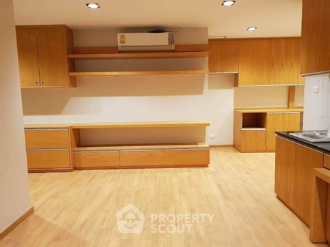 100m To MRT Sam Yan | 3-BR Chamchuri Residence (ID 3208606)