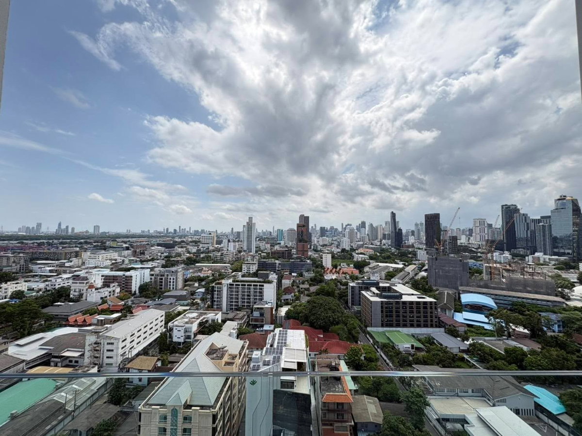 รูป ห้องแต่งครบชั้น 21 | สเปซกว้าง 2 นอน | ใกล้ BTS เอกมัย & Gateway) - รูปที่ 18/20