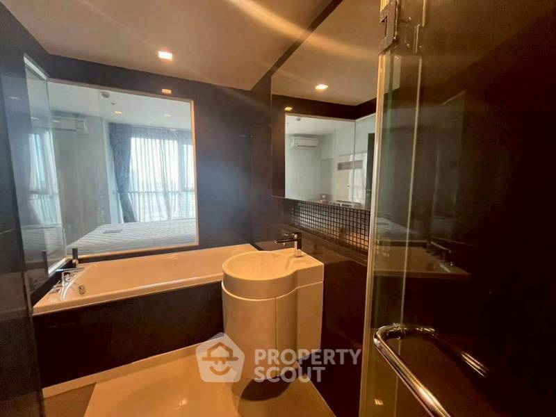 รูป คอนโด 1 ห้องนอน ชั้น 31 Rhythm Sathorn ใกล้ BTS สะพานตากสิน 300 เมตร (ID 3210247) - รูปที่ 6/8