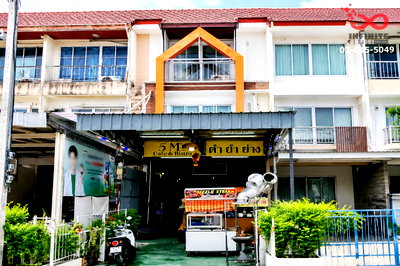 เช่าอาคารพาณิชย์ กรุงเทพมหานคร : ให้เช่าอาคารพาณิชย์ 3ชั้น ทำเลค้าขาย  หทัยราษฎร์ 33 หน้าหมู่บ้านร่มทิพย์ พร้อมอุปกรณ์ครัว