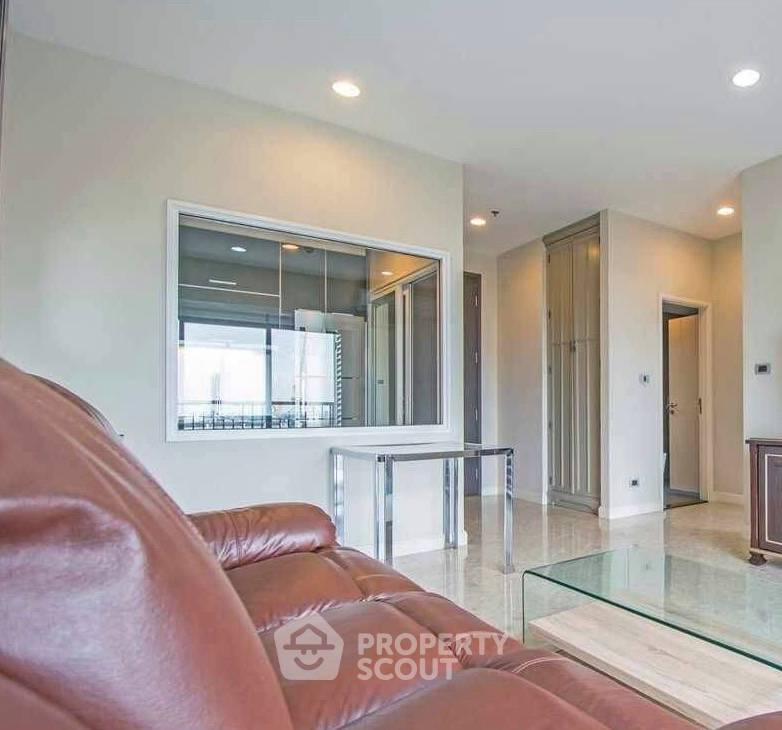 picture 200m From BTS Thong Lor | 1-BR The Crest Sukhumvit 34 (ID 3208894) - 2/6