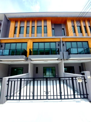 ทาวน์โฮมให้เช่า : RS7440 ให้เช่า Premium Townhome Eigen พระราม 9  บ้านใหม่ ฟังก์ชันครบ 3 ชั้น