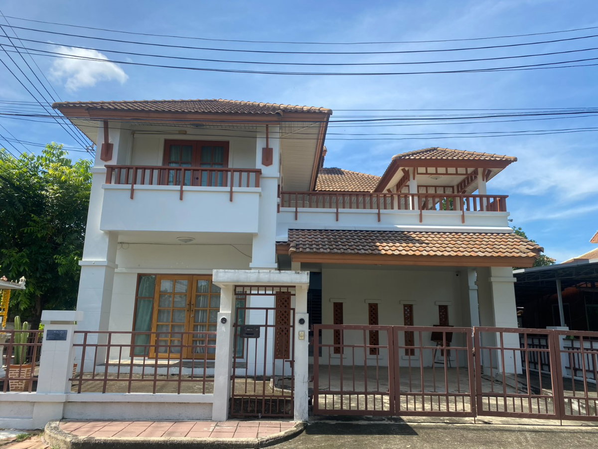 ขายบ้านเดี่ยว ลิฟวิ่ง นารา รังสิต คลอง 4 สภาพสวย 77.9 ตร.ว. 3 ห้องนอน