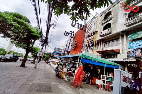 ขายอาคารพาณิชย์ 4.5 ชั้น ติดถนนรามคำแหง มีนบุรี 16 ตร.ว. หน้าหมู่บ้านรินทร์ทอง ใกล้รถไฟฟ้า