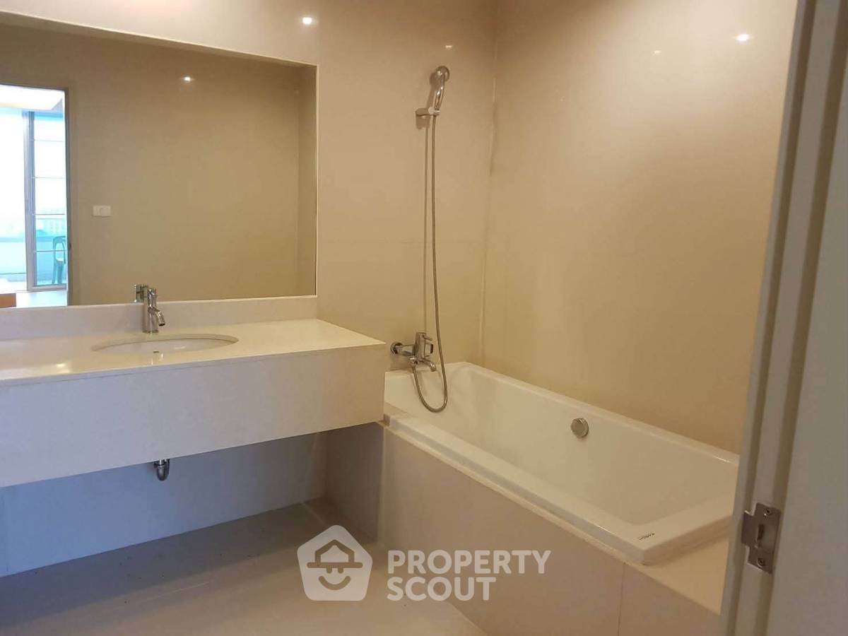 รูป ใกล้ MRT สามย่าน 100 ม. | 3 ห้องนอน Chamchuri Residence (ID 3208606) - รูปที่ 6/9