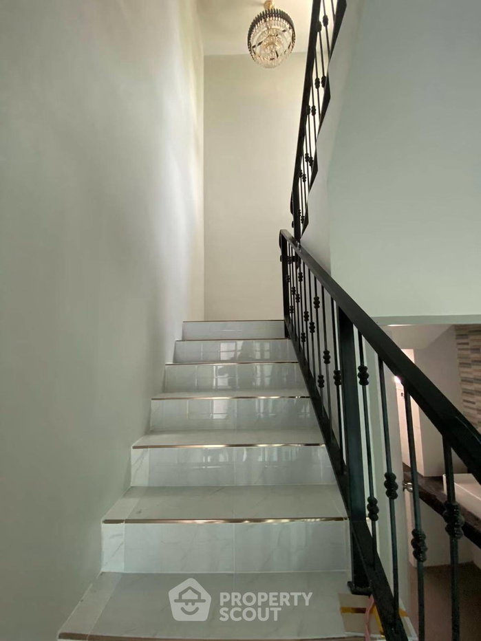 รูป บ้าน 4 ห้องนอน พื้นที่ 420 ตร.ม. สำหรับขายในพัทยา หนองปรือ (ID 3210098) - รูปที่ 11/17