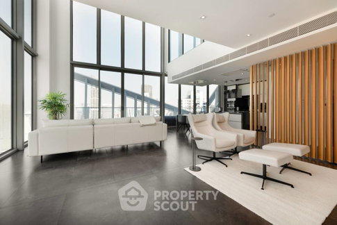High-Floor 3-BR 196 Sqm At Hyde Sukhumvit 11 Near BTS Nana (ID 3210090)
